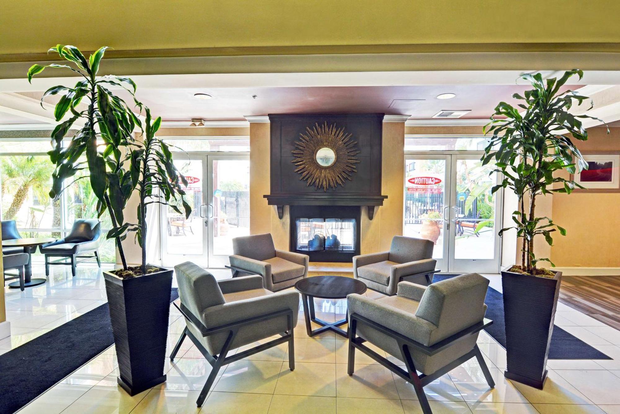 Hotel Embassy